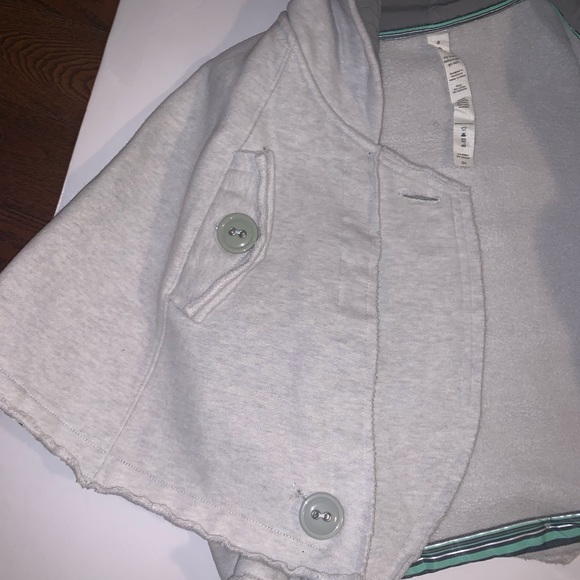 Lululemon  jacket poncho - Picture 8 of 9